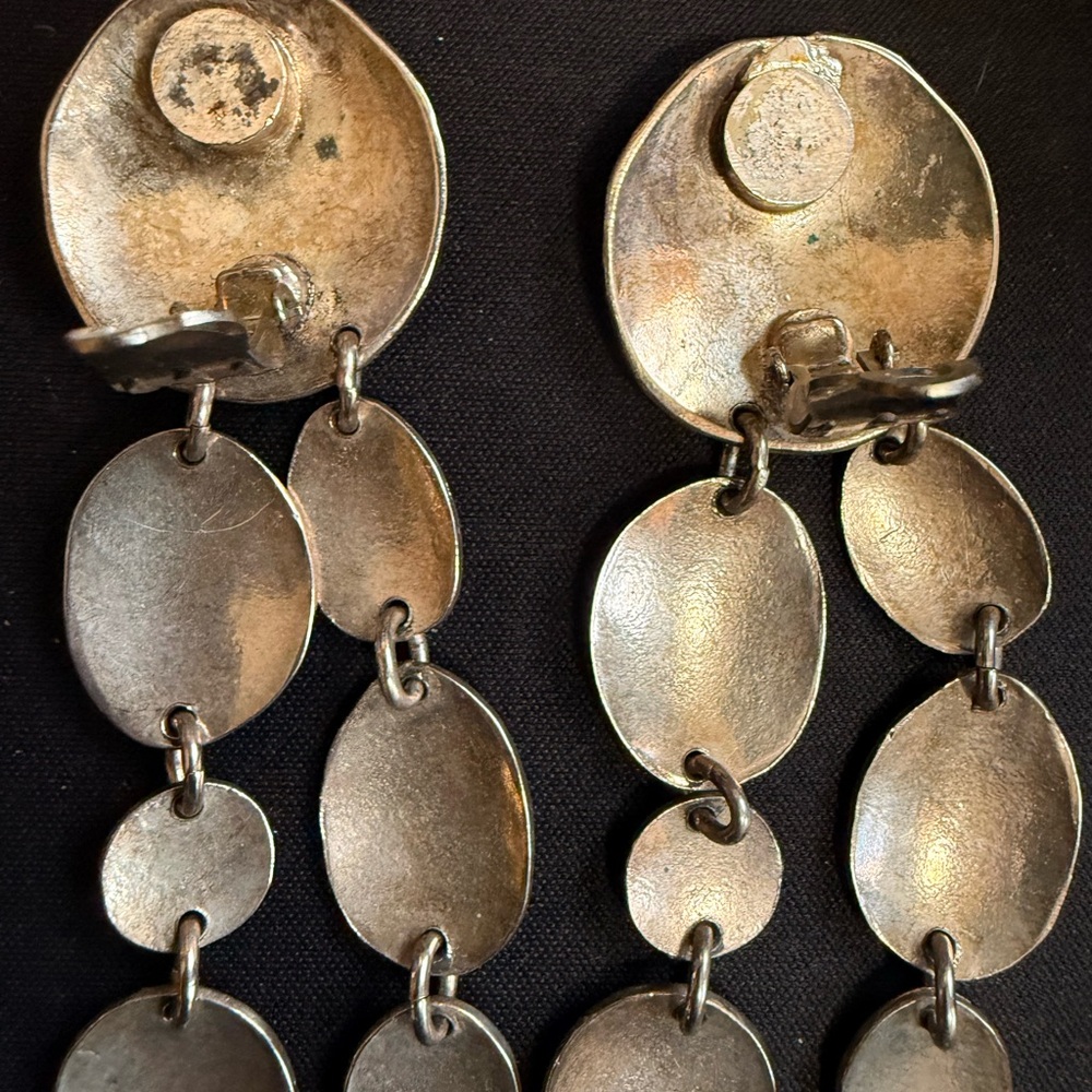 Vintage Silver tone Navajo Etched Dangle Earrings. - Picture 5 of 5